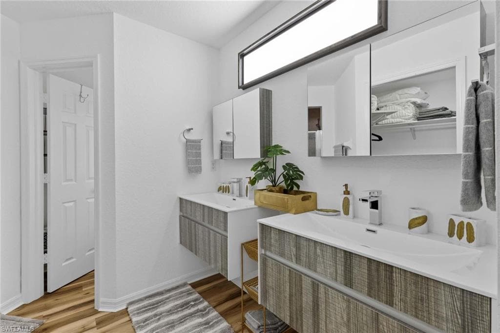 428 Sharwood DR, NAPLES FL 34110-18