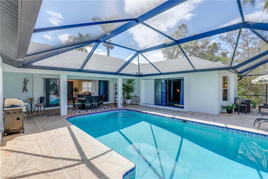 428 Sharwood DR, NAPLES FL 34110-29