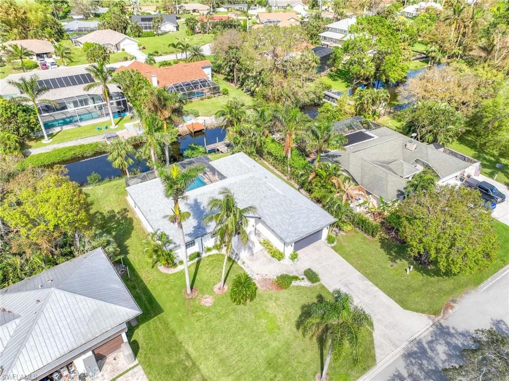 428 Sharwood DR, NAPLES FL 34110-37