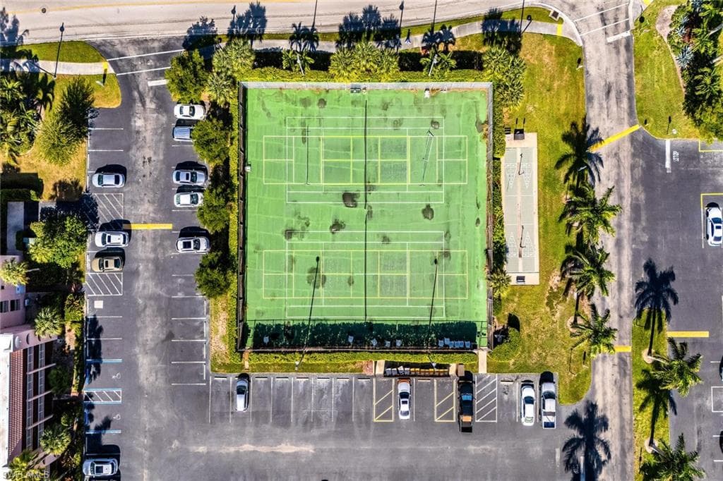 1086 Forest Lakes DR # 102, NAPLES FL 34105-41