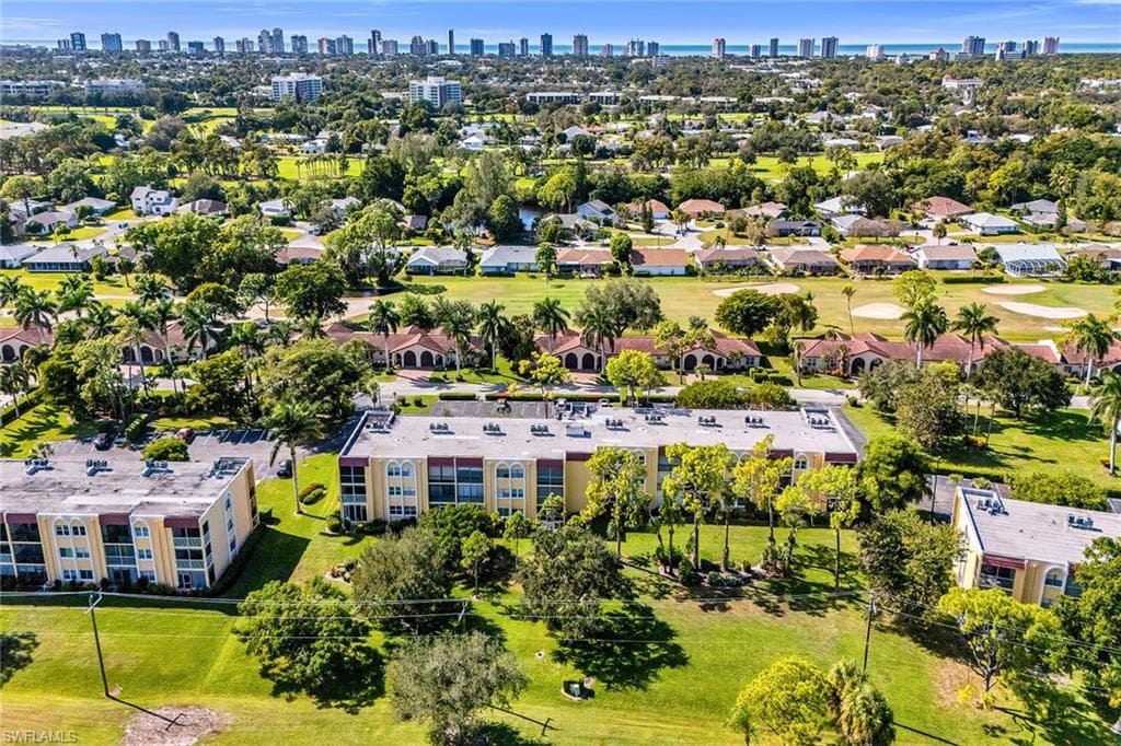 1086 Forest Lakes DR # 102, NAPLES FL 34105-37