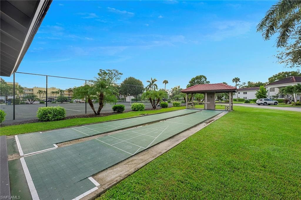 1086 Forest Lakes DR # 102, NAPLES FL 34105-36