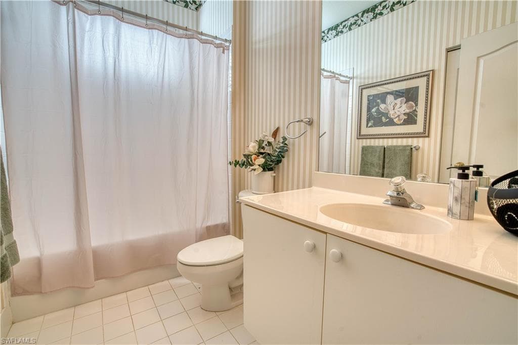 9371 Lake Abby LN, BONITA SPRINGS FL 34135-17