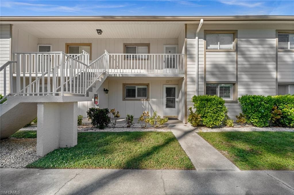 2346 Naples Trace CIR # 2, NAPLES FL 34109-2