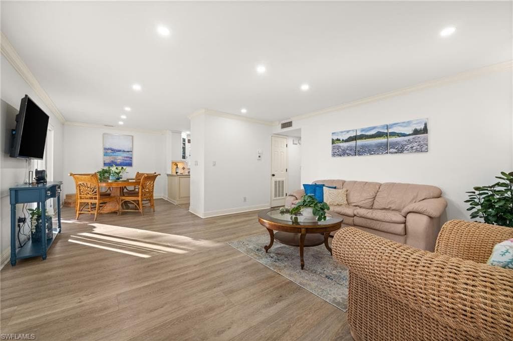 1549 Sandpiper ST # 80, NAPLES FL 34102-3