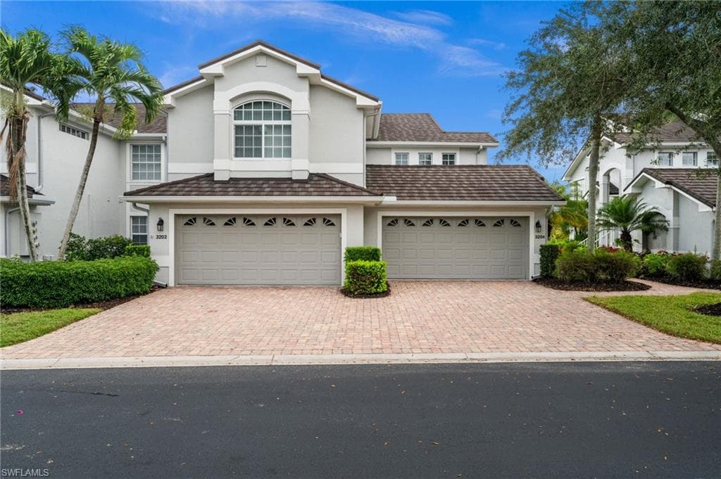 5930 Three Iron DR # 3202, NAPLES FL 34110-5