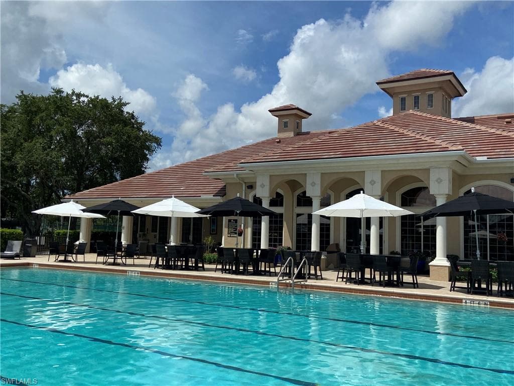 5930 Three Iron DR # 3202, NAPLES FL 34110-23