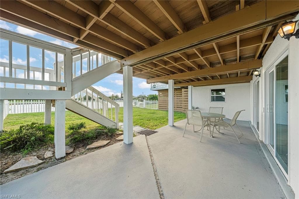 9127 Mockingbird DR, SANIBEL FL 33957-39