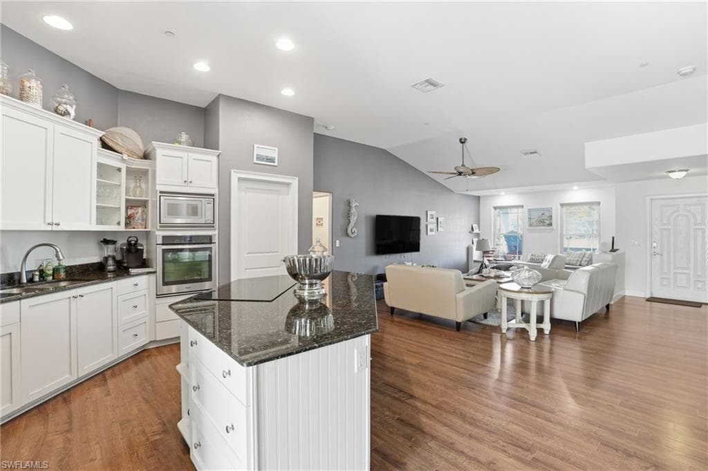 5561 Blyth CT, BOKEELIA FL 33922-14