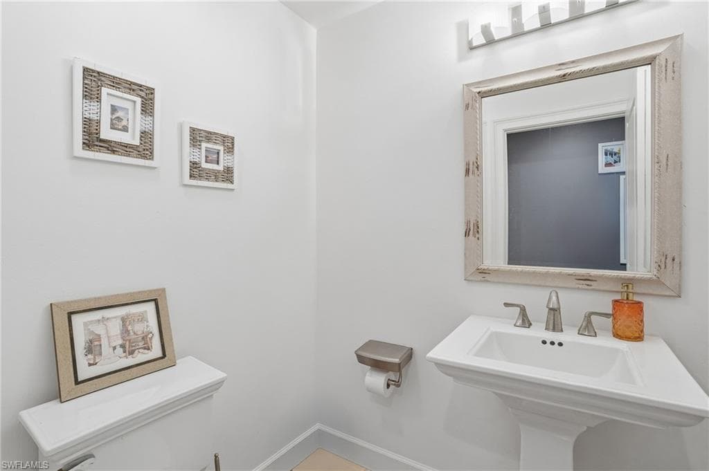 5561 Blyth CT, BOKEELIA FL 33922-28