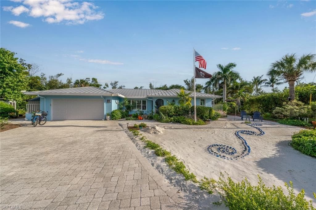 1076 Captains Walk ST, SANIBEL FL 33957-45