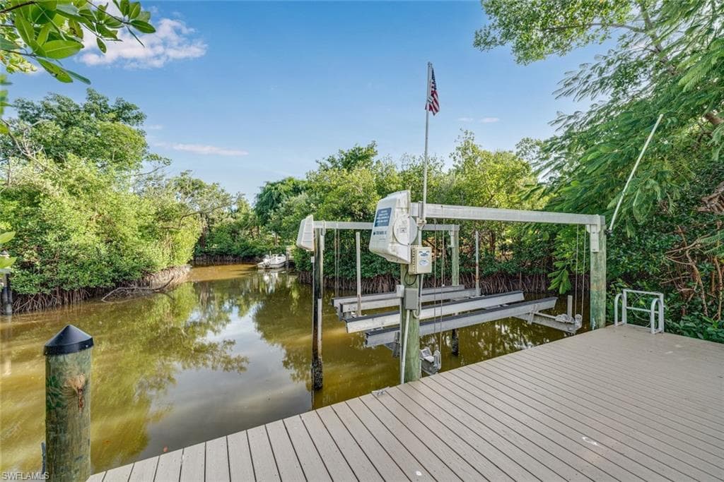 1076 Captains Walk ST, SANIBEL FL 33957-42