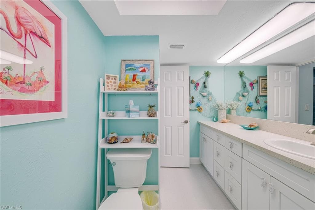 1076 Captains Walk ST, SANIBEL FL 33957-35