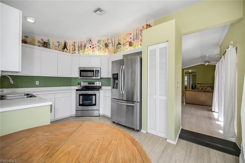 628 Woodshire LN # G12, NAPLES FL 34105-5