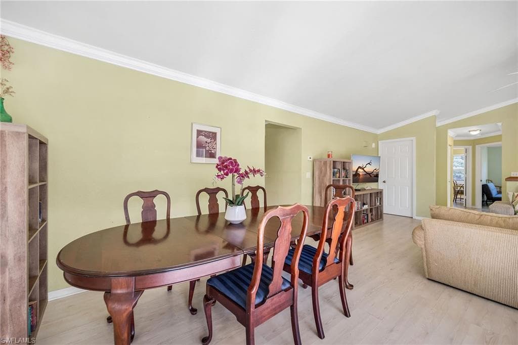 628 Woodshire LN # G12, NAPLES FL 34105-12