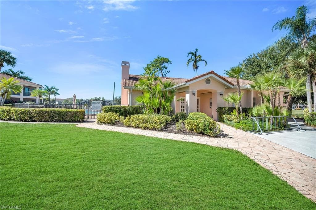 628 Woodshire LN # G12, NAPLES FL 34105-42