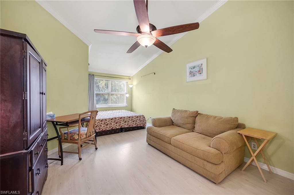 628 Woodshire LN # G12, NAPLES FL 34105-15