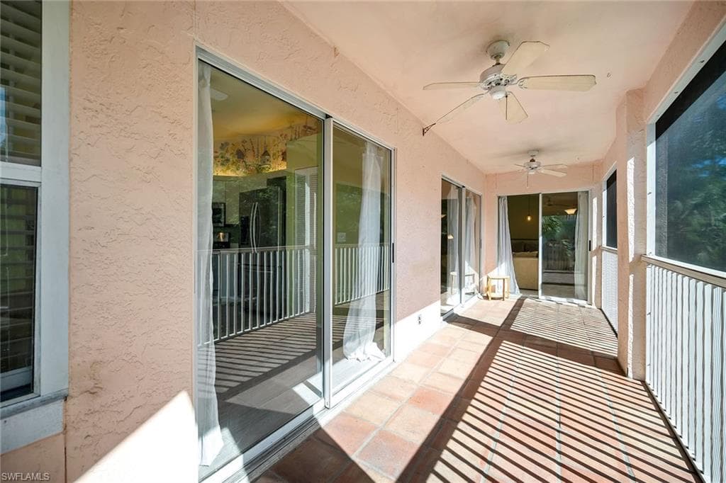 628 Woodshire LN # G12, NAPLES FL 34105-31