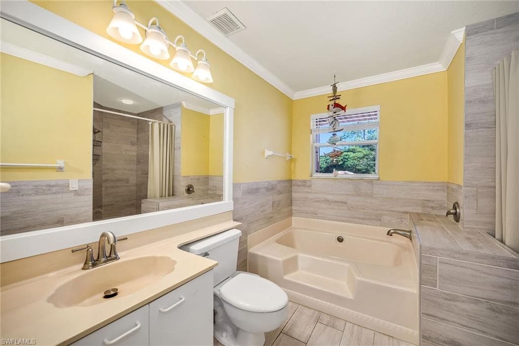 628 Woodshire LN # G12, NAPLES FL 34105-18