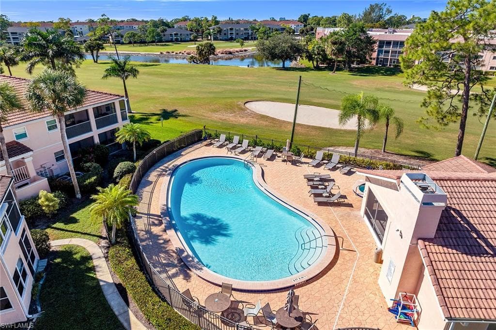 628 Woodshire LN # G12, NAPLES FL 34105-43