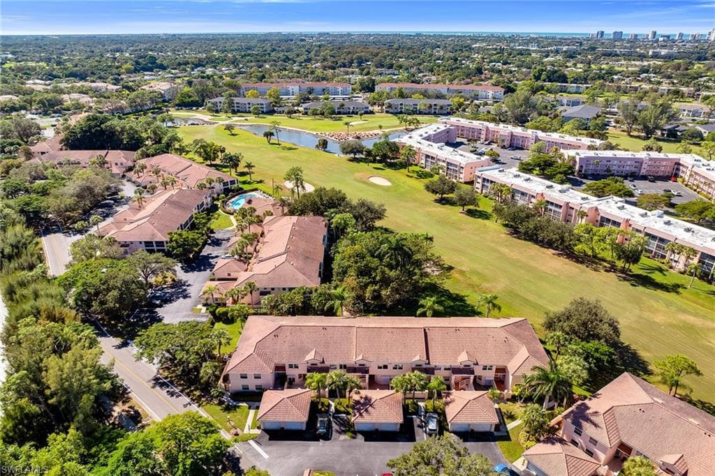 628 Woodshire LN # G12, NAPLES FL 34105-38