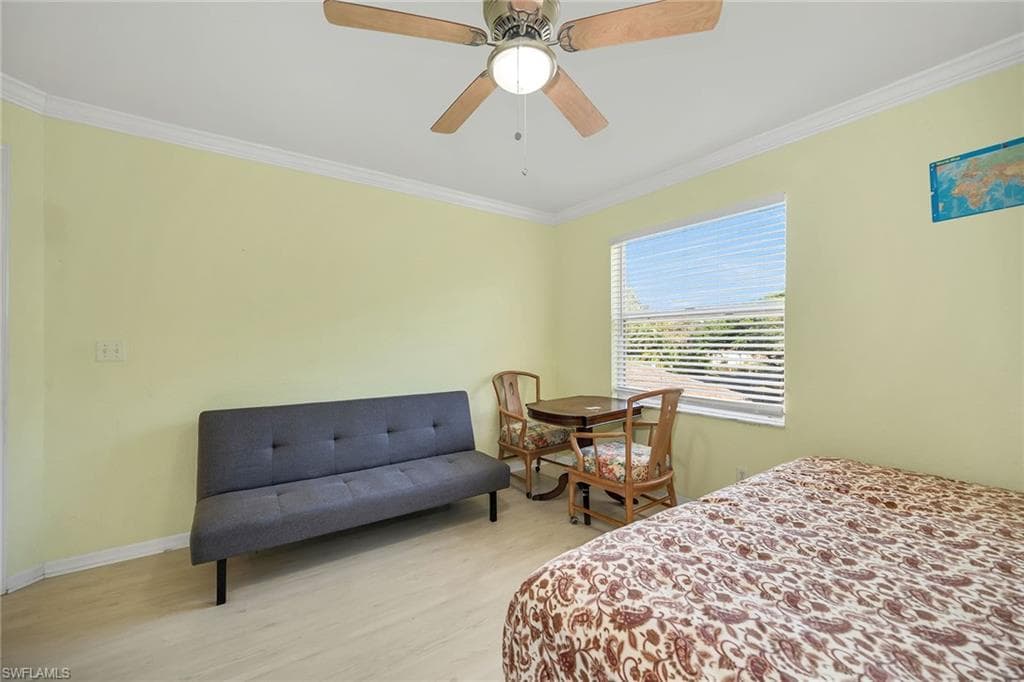 628 Woodshire LN # G12, NAPLES FL 34105-24