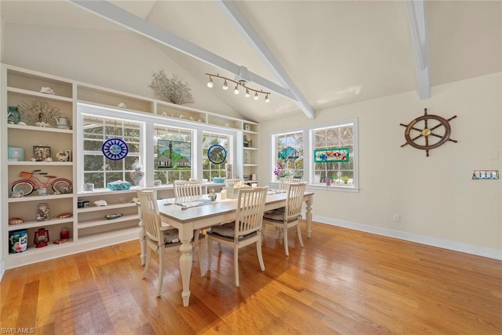 330 E Gulf DR, SANIBEL FL 33957-9