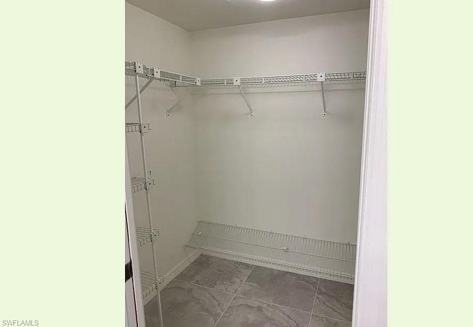 1305 Mainsail DR # 1002, NAPLES FL 34114-6