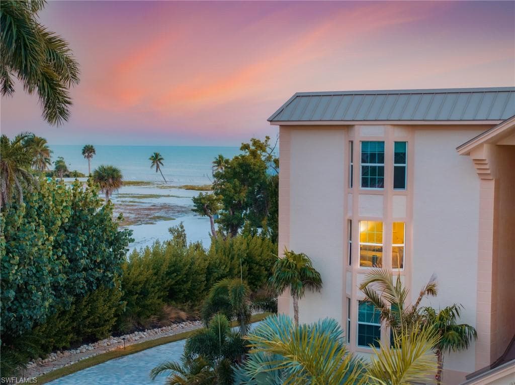 3131 W Gulf DR # 303, SANIBEL FL 33957-41