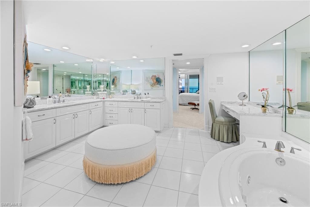 3131 W Gulf DR # 303, SANIBEL FL 33957-23