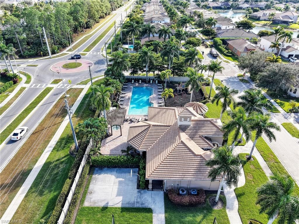 1365 Serrano CIR, NAPLES FL 34105-40