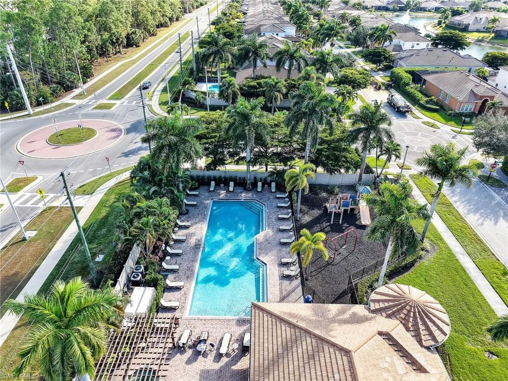 1365 Serrano CIR, NAPLES FL 34105-41