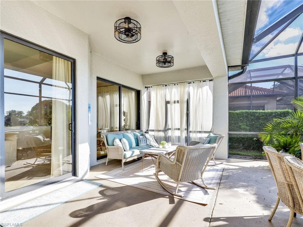 1365 Serrano CIR, NAPLES FL 34105-21