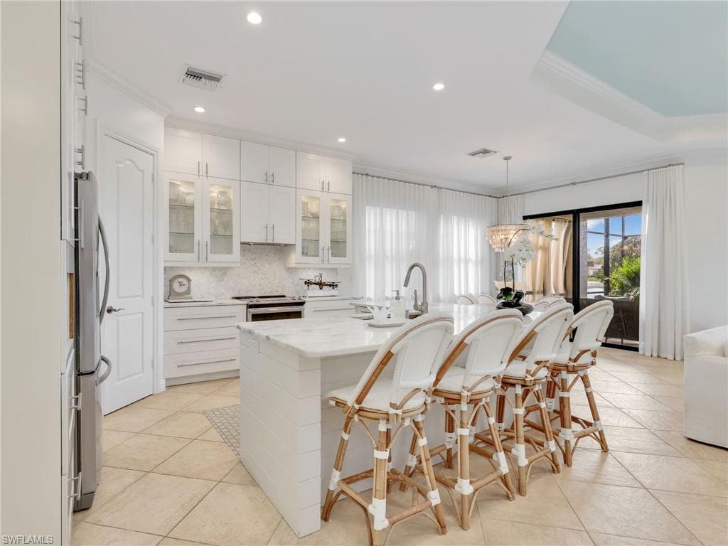 1365 Serrano CIR, NAPLES FL 34105-8