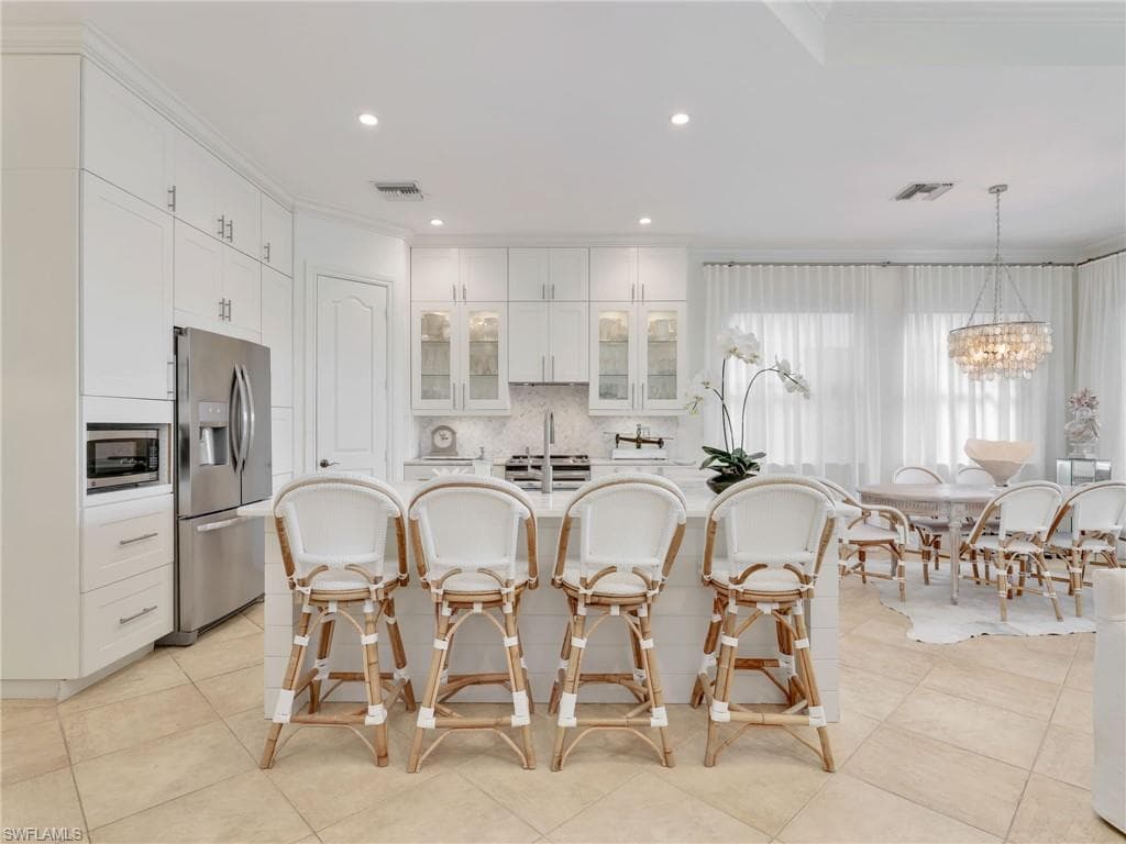 1365 Serrano CIR, NAPLES FL 34105-10