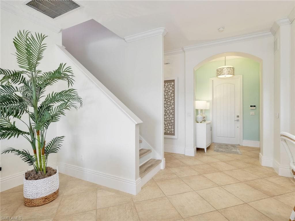 1365 Serrano CIR, NAPLES FL 34105-34