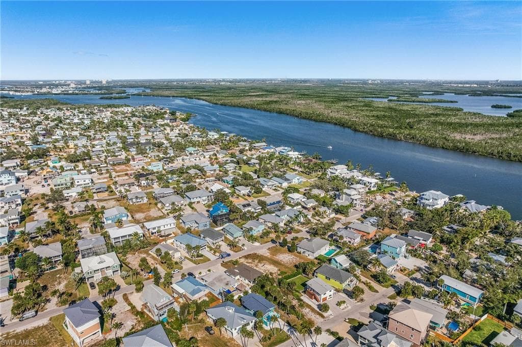 140 Hercules DR, FORT MYERS BEACH FL 33931-12