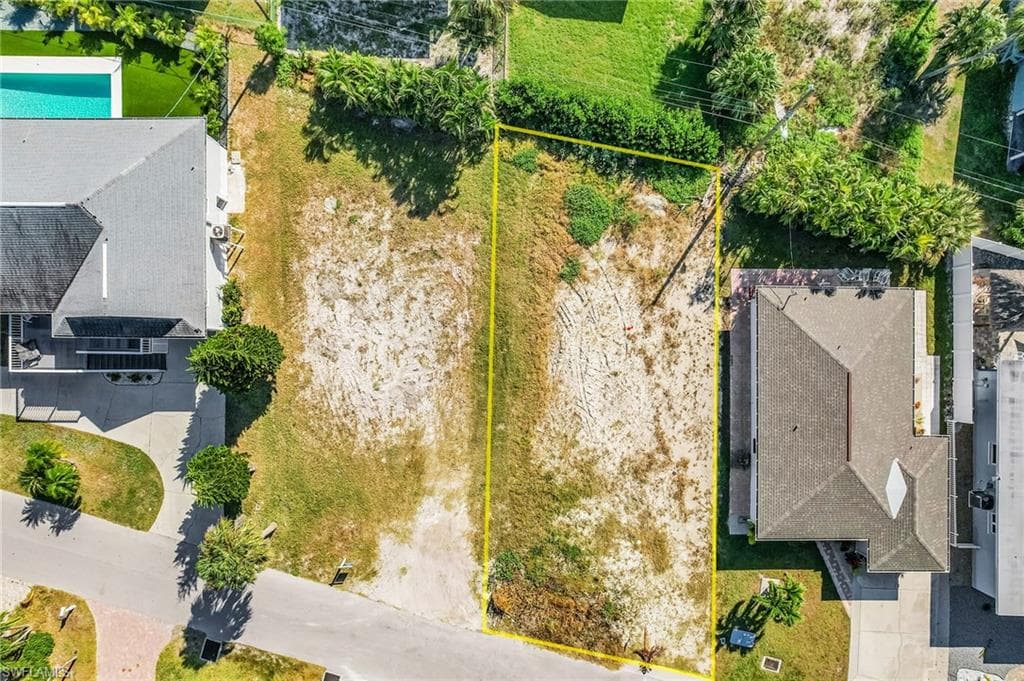 140 Hercules DR, FORT MYERS BEACH FL 33931-11