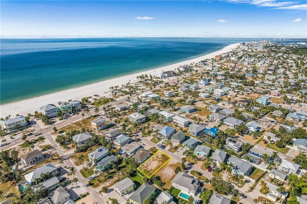 140 Hercules DR, FORT MYERS BEACH FL 33931-2