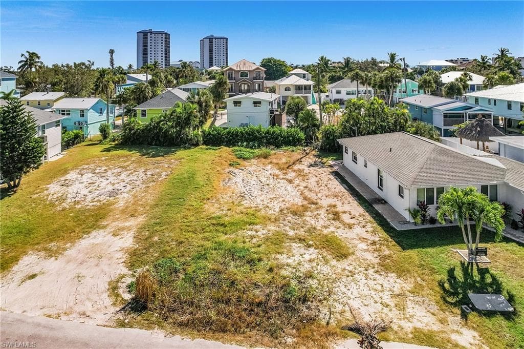 140 Hercules DR, FORT MYERS BEACH FL 33931-9