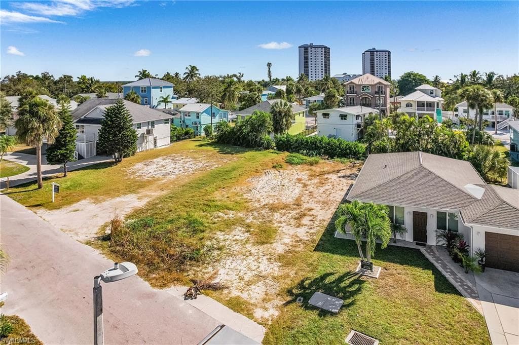 140 Hercules DR, FORT MYERS BEACH FL 33931-10