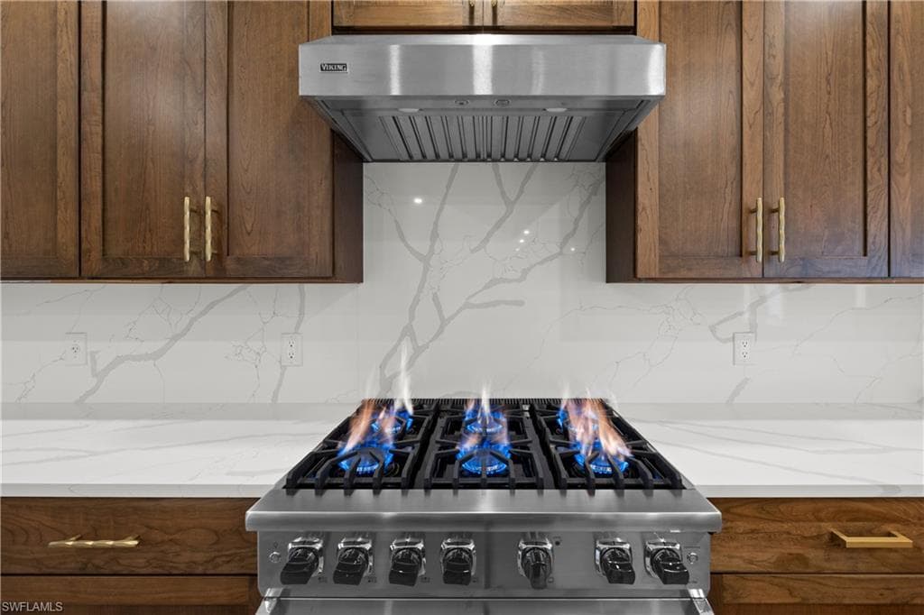 55 E Burning Tree DR, NAPLES FL 34105-11