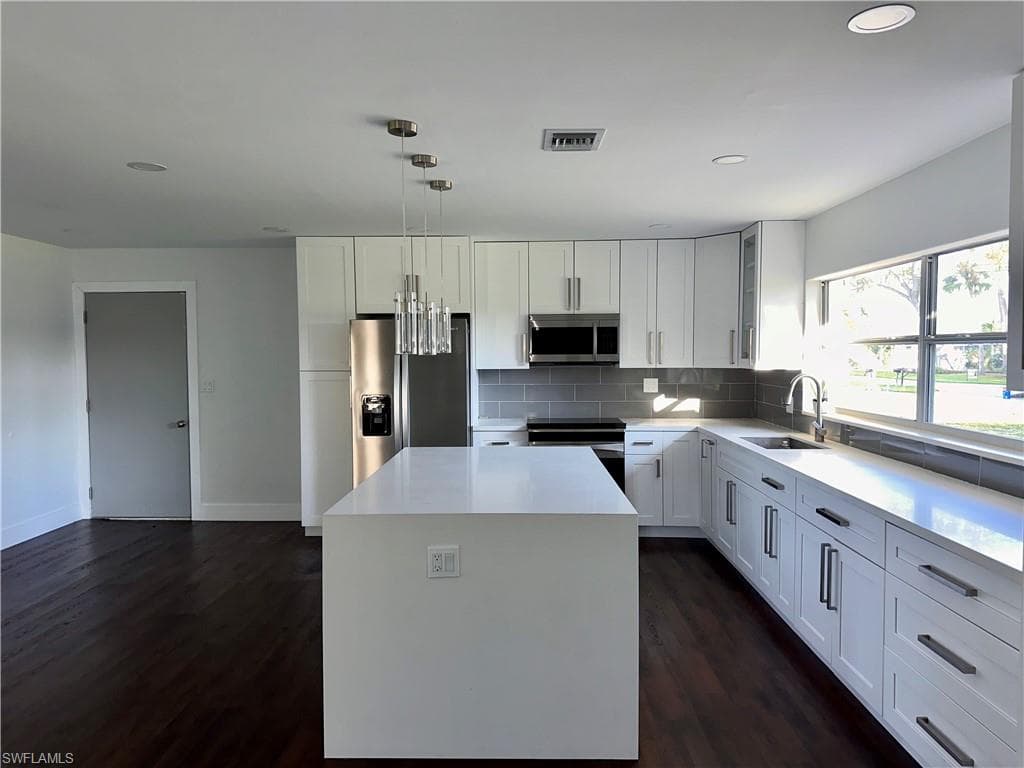 6187 Island Park CT, FORT MYERS FL 33908-5