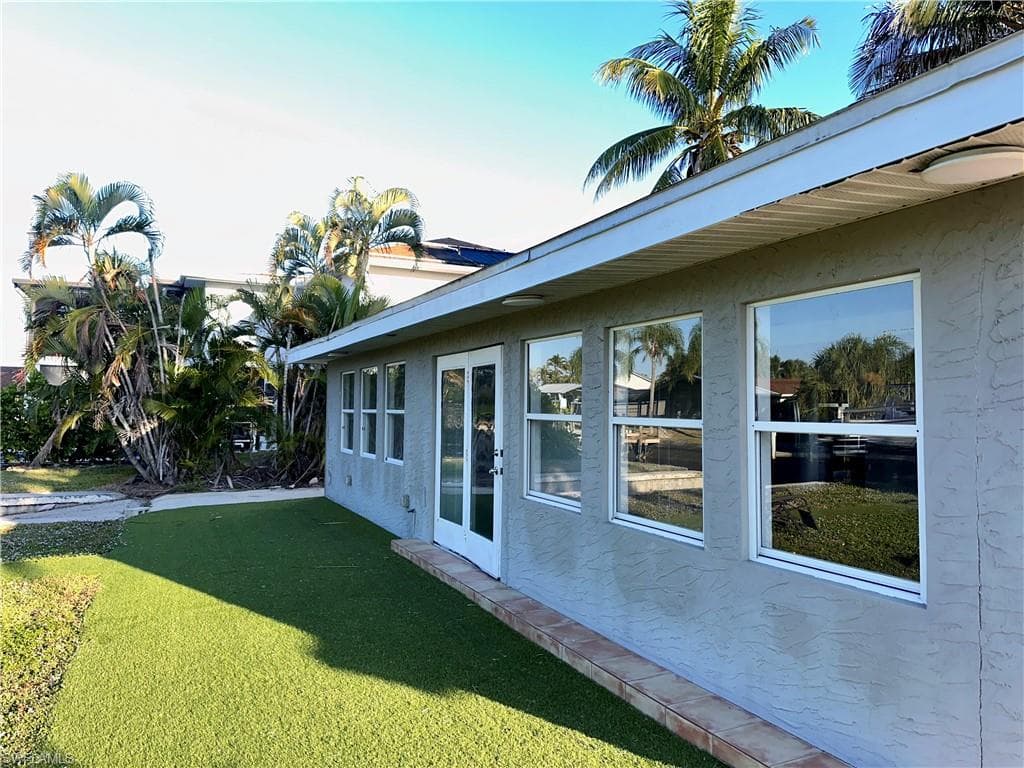 6187 Island Park CT, FORT MYERS FL 33908-21