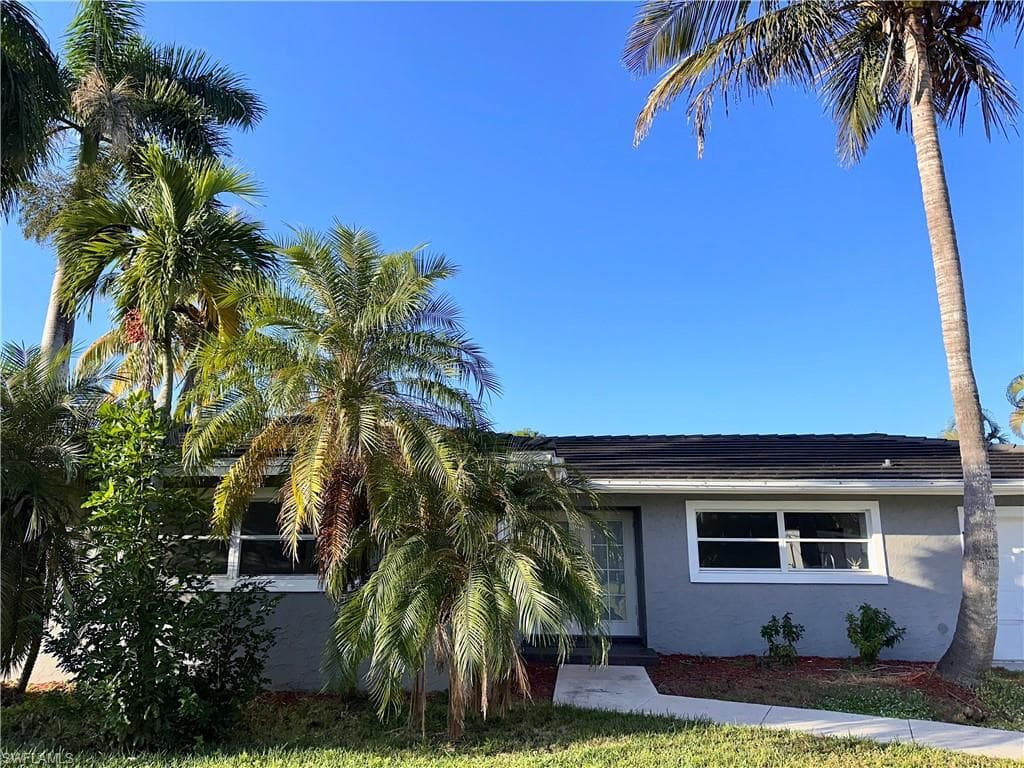 6187 Island Park CT, FORT MYERS FL 33908-3