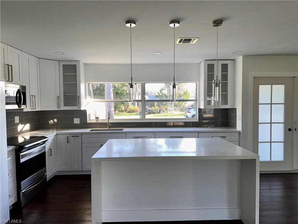 6187 Island Park CT, FORT MYERS FL 33908-7