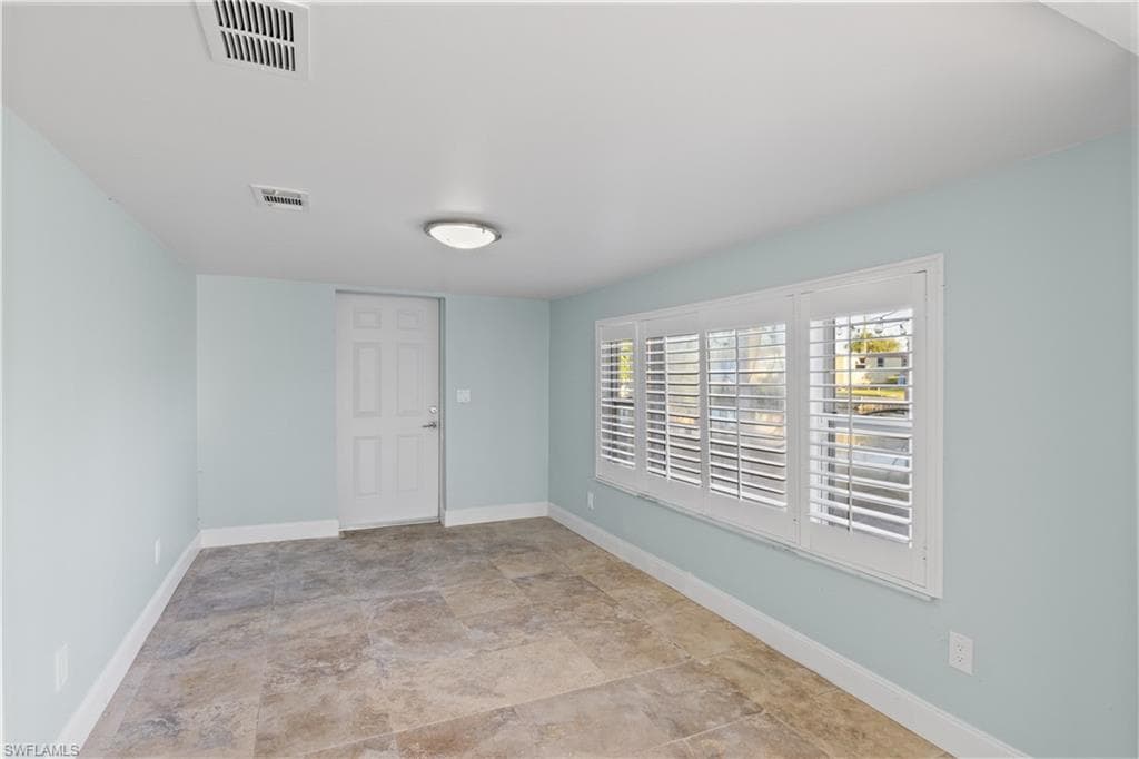 2631 Bayshore DR-12