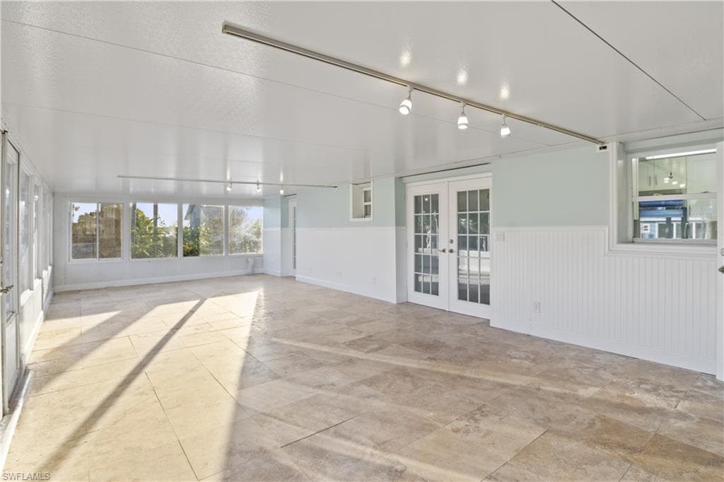 2631 Bayshore DR-11