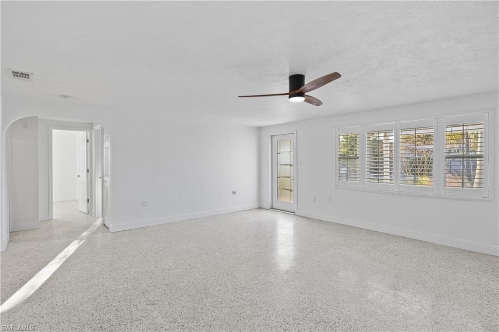2631 Bayshore DR-4