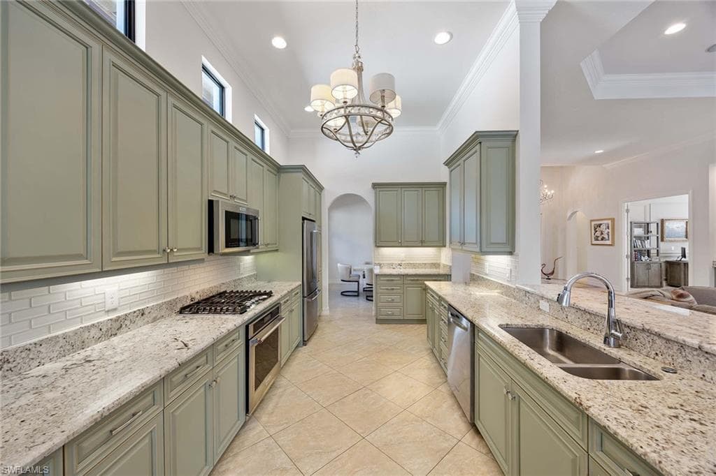 14693 Reserve LN, NAPLES FL 34109-15